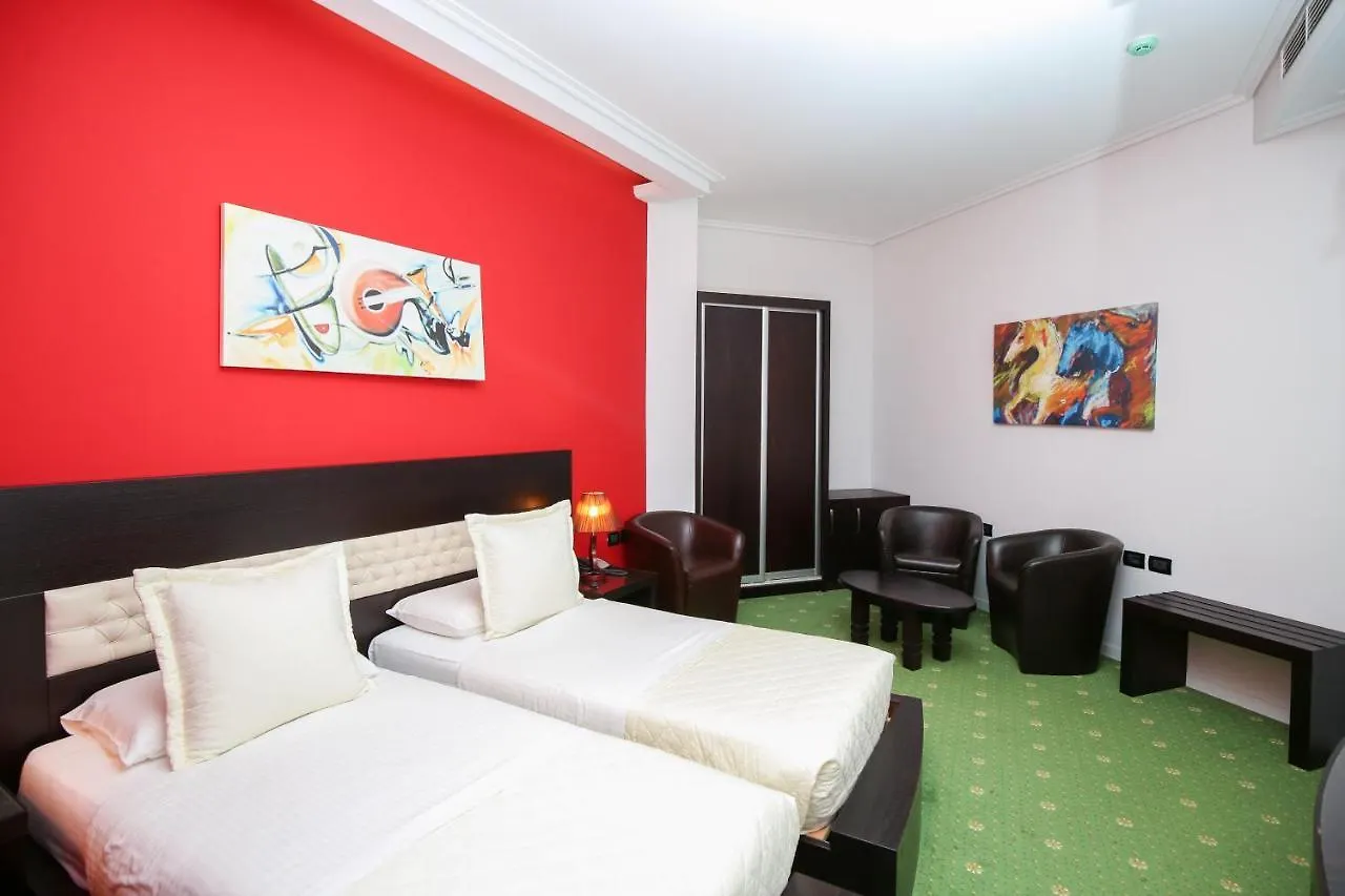 Hotel Brooklyn Vlorë 3*,